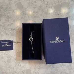 Elegant Silver Heart Bracelet